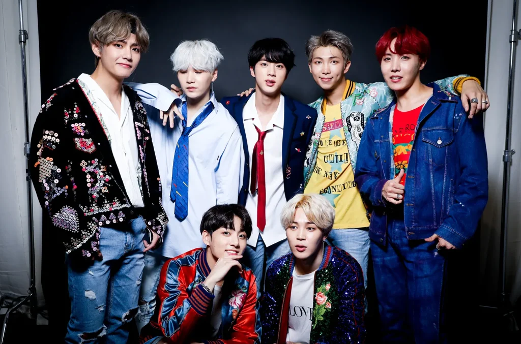 En la foto aparecen los siete miembros de la banda de k-pop llamada BTS