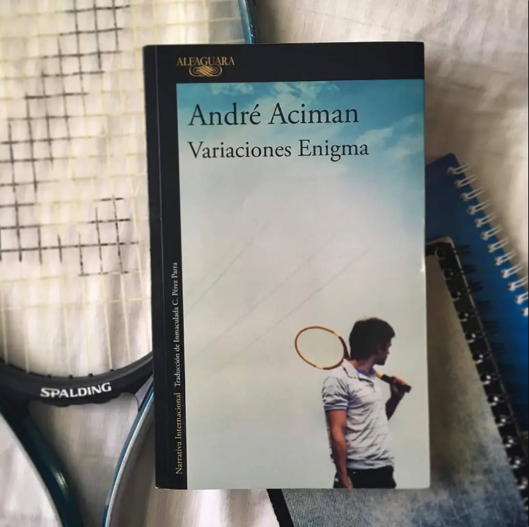 Libro Variaciones Enigma sobre una raqueta de tenis.