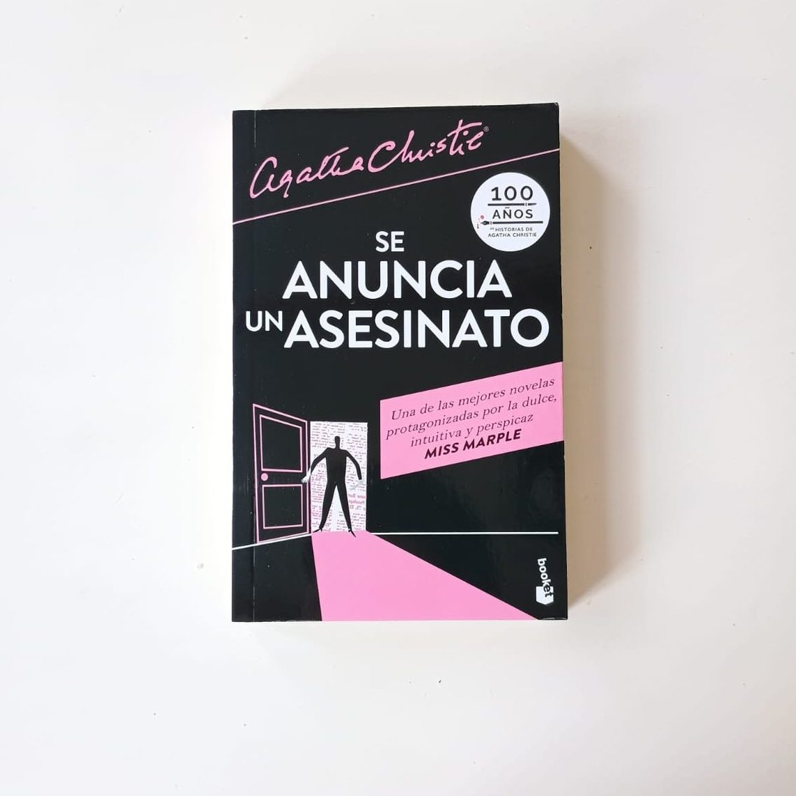 Libro: Se anuncia un asesinato, foto tomada por Lía Yáñez