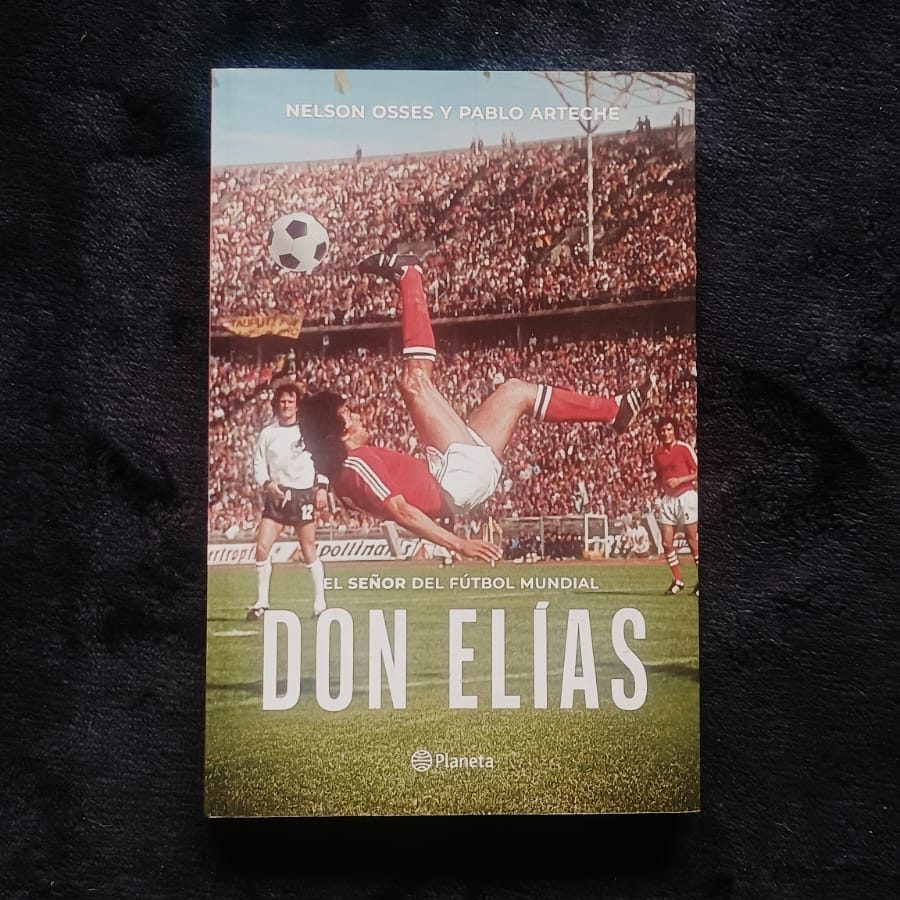 Libro: Don Elías, foto tomada por Lía Yáñez