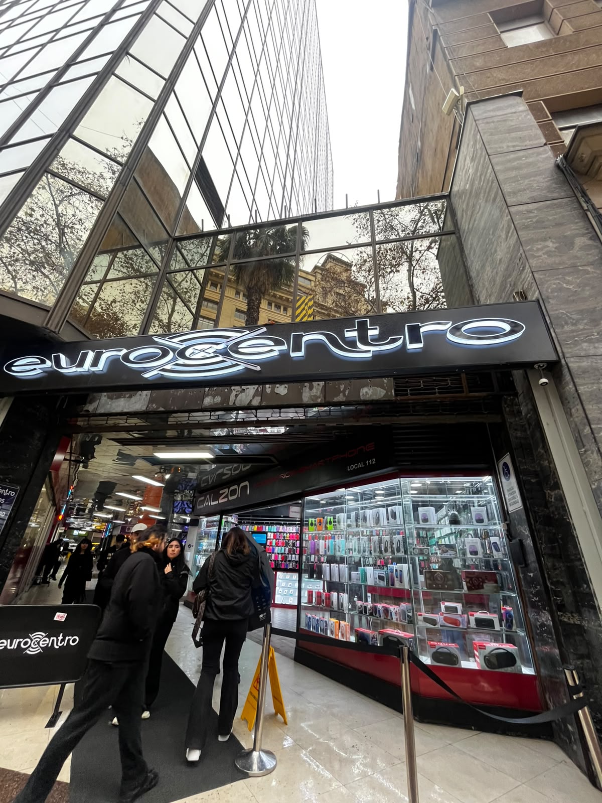 Eurocentro frente a las compras online: el espacio de cultura pop que busca mantener su lugar entre los jóvenes