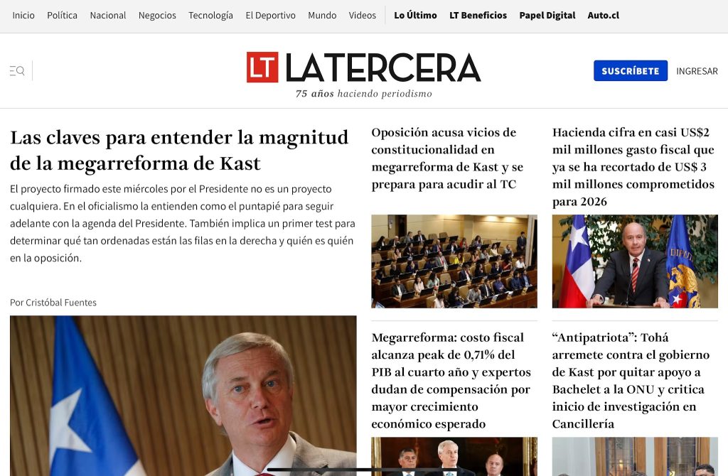 La imagen muestra una captura de pantalla del sitio web de La Tercera donde se muestra su página principal, las noticias destacadas, el header y detalles.
