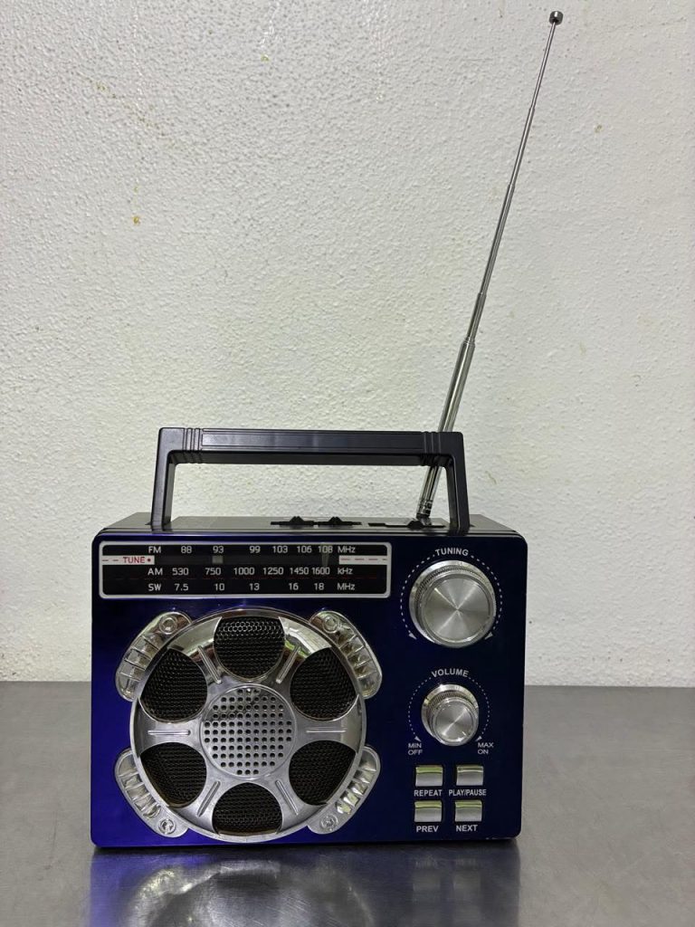 imagen de una radio que se usa en caso de emergencias